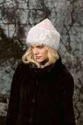 Knitting set Hat  with knitting instructions in garnwelt box in size one size