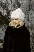 Knitting set Hat  with knitting instructions in garnwelt box in size one size