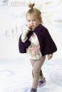 Strickset Cape Lang Yarns OMEGA+ mit Anleitung in garnwelt-Box 86-92