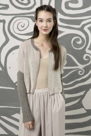 Strickset Kurze Jacke Lang Yarns FILO / STELLINA mit Anleitung in garnwelt-Box