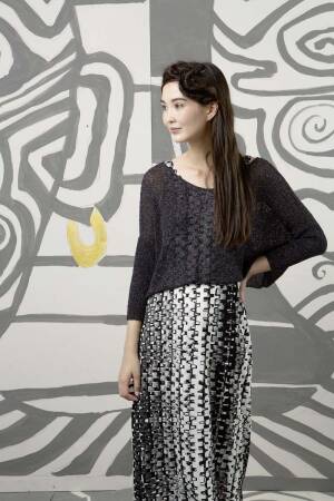 Strickset Pullover Lang Yarns FILO mit Anleitung in garnwelt-Box