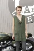 Knitting set Vest  with knitting instructions in garnwelt box in size S