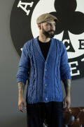 Knitting set Mens cardigan  with knitting instructions in garnwelt box
