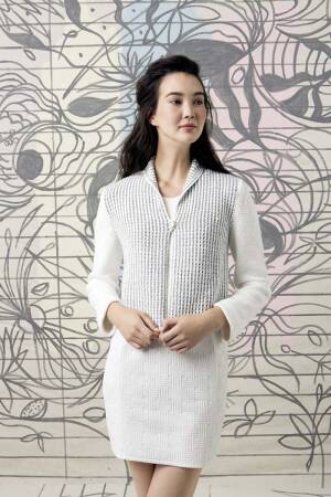 Strickset Kurzes Jäckchen Lang Yarns AMIRA mit Anleitung in garnwelt-Box S