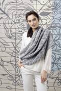 Strickset Rundschal Lang Yarns AMIRA mit Anleitung in garnwelt-Box