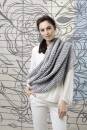 Strickset Rundschal Lang Yarns AMIRA mit Anleitung in garnwelt-Box