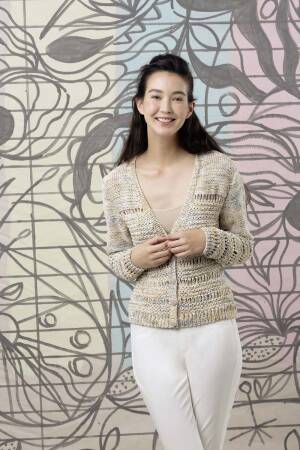 Knitting set Cardigan  with knitting instructions in garnwelt box