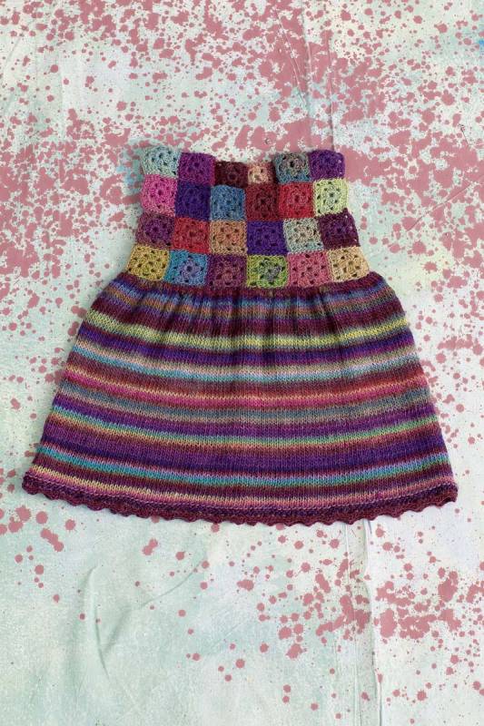 Knitting set Dress MILLE COLORI BABY with knitting instructions in garnwelt box
