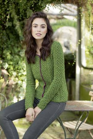 Knitting set Cardigan DONEGAL with knitting instructions in garnwelt box