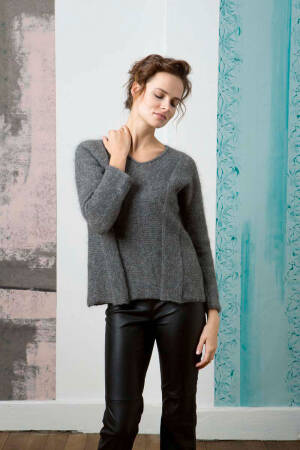 Knitting set Sweater  with knitting instructions in garnwelt box