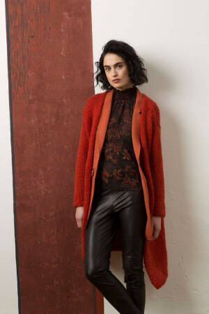 Knitting set Coat  with knitting instructions in garnwelt box in size S-M