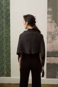Strickset Cape Lang Yarns MERINO PAILLETTES mit Anleitung in garnwelt-Box