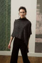 Strickset Cape Lang Yarns MERINO PAILLETTES mit Anleitung in garnwelt-Box S-M