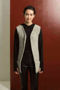 Strickset Weste Lang Yarns YARA mit Anleitung in garnwelt-Box