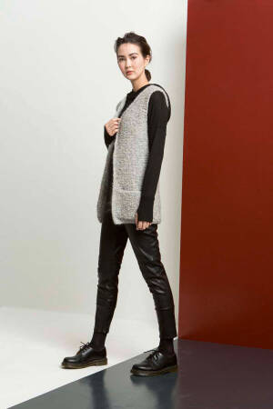 Strickset Weste Lang Yarns YARA mit Anleitung in garnwelt-Box S