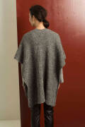 Strickset Poncho Lang Yarns YARA mit Anleitung in garnwelt-Box one size