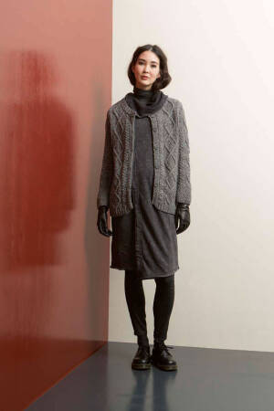 Knitting set Cardigan  with knitting instructions in garnwelt box in size L