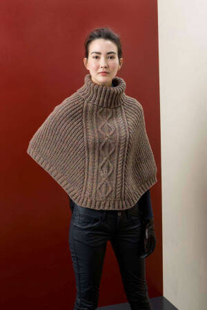 Knitting set Cape  with knitting instructions in garnwelt box