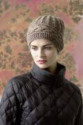 Knitting set Hat  with knitting instructions in garnwelt box