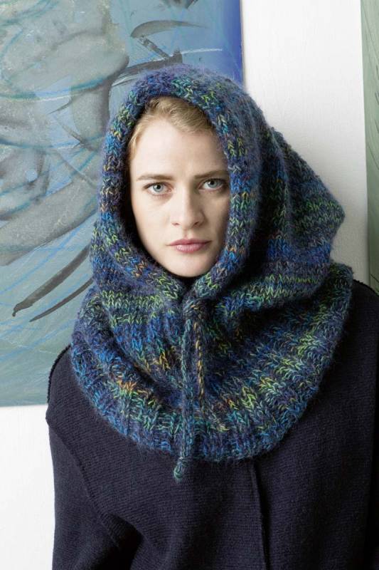 Knitting set Hooded snood  with knitting instructions in garnwelt box in size ca 90 x 60 cm