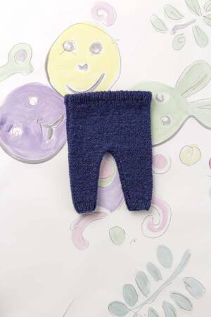 Knitting set Baby trousers MERINO 200 BEBE with knitting instructions in garnwelt box