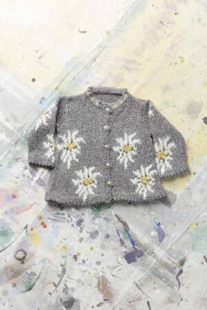 Knitting set Cardigan  with knitting instructions in garnwelt box