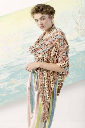 Knitting set Triangular shawl  with knitting instructions in garnwelt box