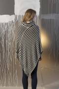 Knitting set Poncho  with knitting instructions in garnwelt box in size S-M