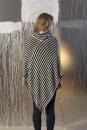 Knitting set Poncho  with knitting instructions in garnwelt box in size S-M
