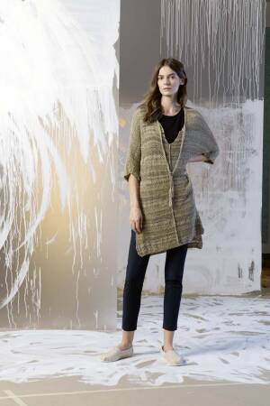 Strickset Longpullover Lang Yarns ELLA mit Anleitung in garnwelt-Box