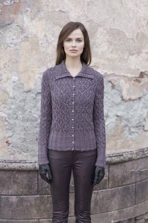 Knitting set Cardigan  with knitting instructions in garnwelt box in size XL