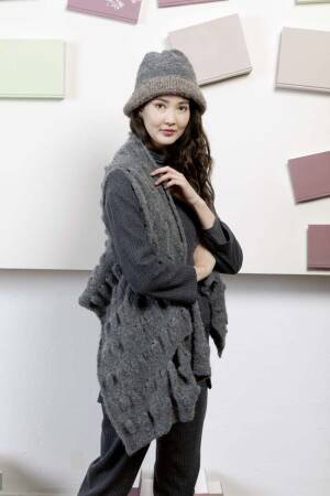 Knitting set Vest / Stole  with knitting instructions in garnwelt box