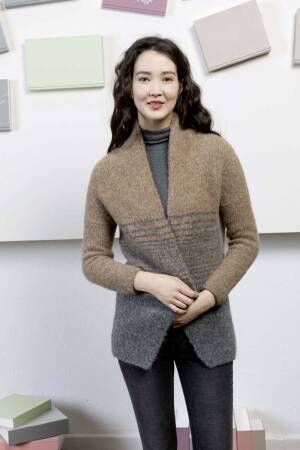 Strickset Jacke Lang Yarns PASSIONE mit Anleitung in garnwelt-Box