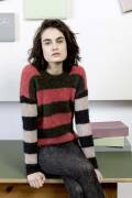 Knitting set Sweater  with knitting instructions in garnwelt box in size S