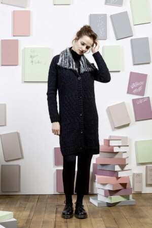 Knitting set Coat MALOU LIGHT with knitting instructions in garnwelt box in size L