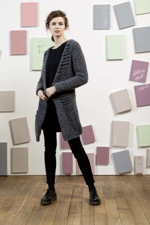 Strickset Mantel Lang Yarns YARA mit Anleitung in garnwelt-Box M