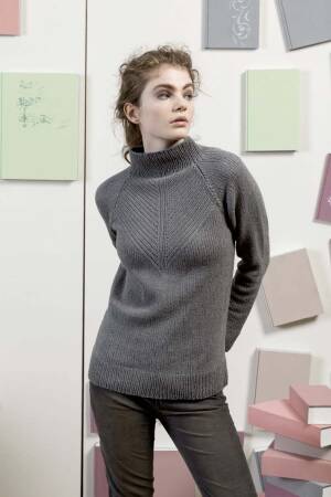 Knitting set Sweater  with knitting instructions in garnwelt box