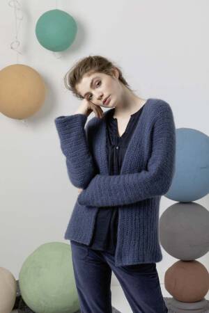 Strickset Jacke Lang Yarns CASHMERE LIGHT mit Anleitung in garnwelt-Box