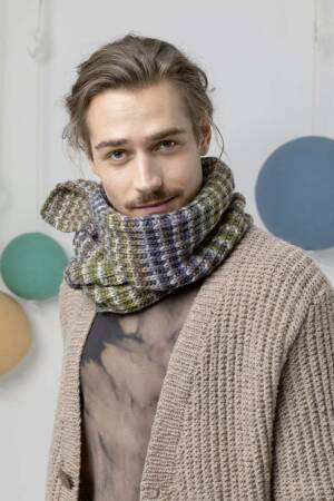 Knitting set Scarf  with knitting instructions in garnwelt box in size ca 24 x 160 cm
