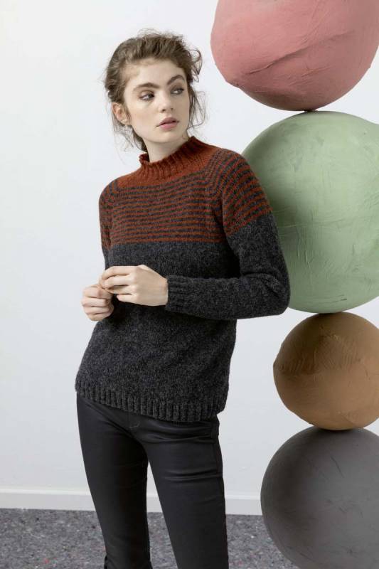 Knitting set Sweater  with knitting instructions in garnwelt box