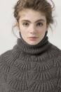 Knitting set Cape  with knitting instructions in garnwelt box in size S
