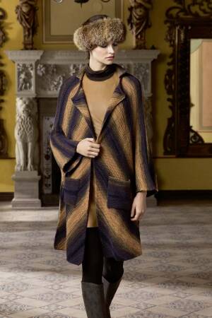 Knitting set Coat  with knitting instructions in garnwelt box in size one size