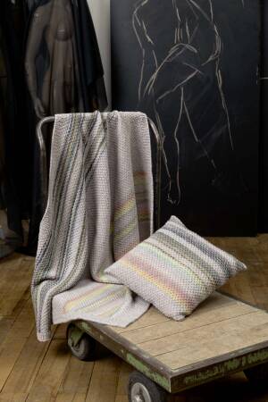 Strickset Kissen Lang Yarns MILA / MILA COLOR mit Anleitung in garnwelt-Box