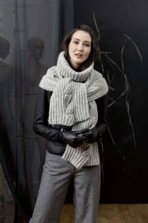 Strickset Schal Lang Yarns MALOU LIGHT mit Anleitung in garnwelt-Box ca 30 x 180 cm
