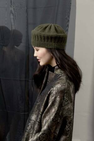 Knitting set Hat  with knitting instructions in garnwelt box