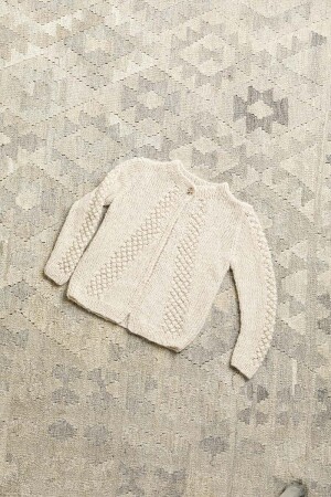 Knitting set Cardigan  with knitting instructions in garnwelt box in size 104-110