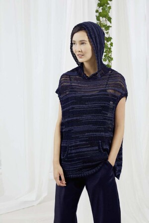 Strickset Kapuzenpullover Lang Yarns ELLA mit Anleitung in garnwelt-Box L-XL