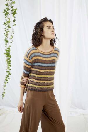 Knitting set Sweater  with knitting instructions in garnwelt box