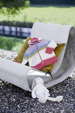 Strickset Jacke Lang Yarns QUATTRO mit Anleitung in garnwelt-Box