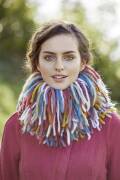 Strickset Loop mit Fransen Lang Yarns MALOU / ANOUK / VIRGINIA mit Anleitung in garnwelt-Box ca 18 x 53 cm